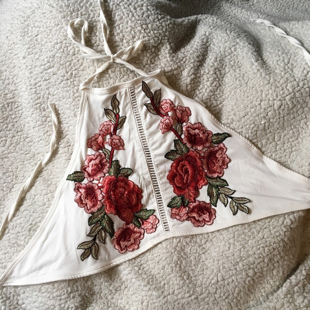 White rose embroidered halter tank